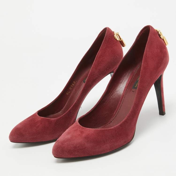 Pre Owned Louis Vuitton Red Suede Lock It Pumps Size 37