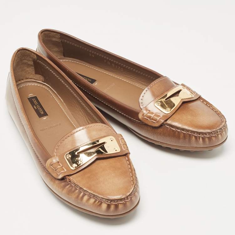 Pre Owned Louis Vuitton Brown Glazed Leather Cluny Loafers Size 39