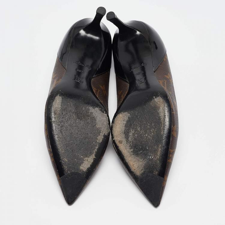 مملوكة مسبقًا Louis Vuitton Brown Monogram Coated Canvas Chérie Pointed Toe Pumps Size 38.5