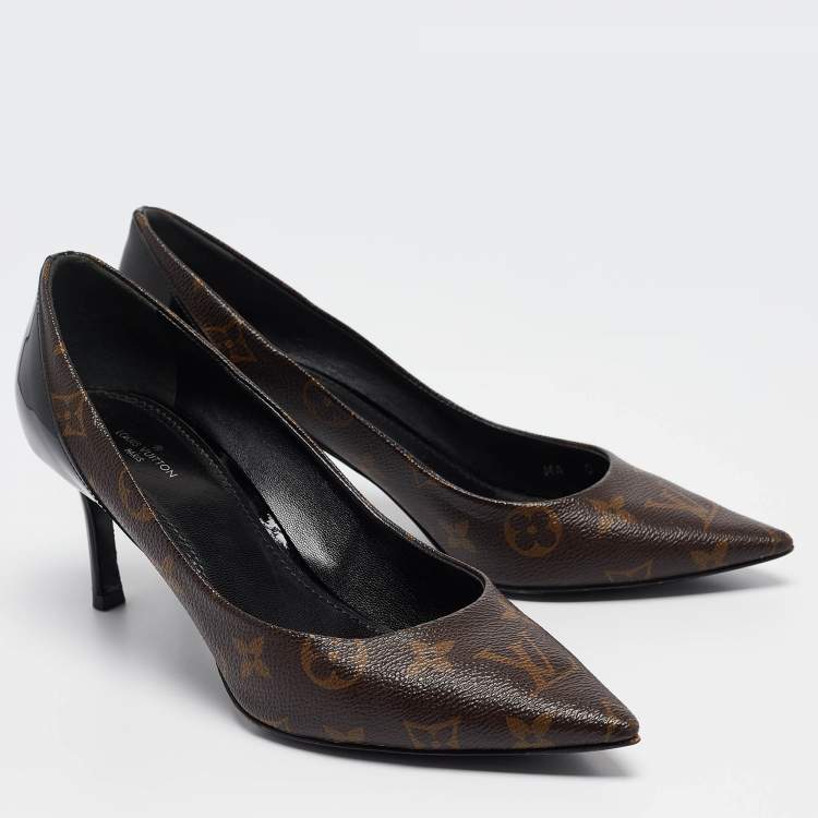 مملوكة مسبقًا Louis Vuitton Brown Monogram Coated Canvas Chérie Pointed Toe Pumps Size 38.5