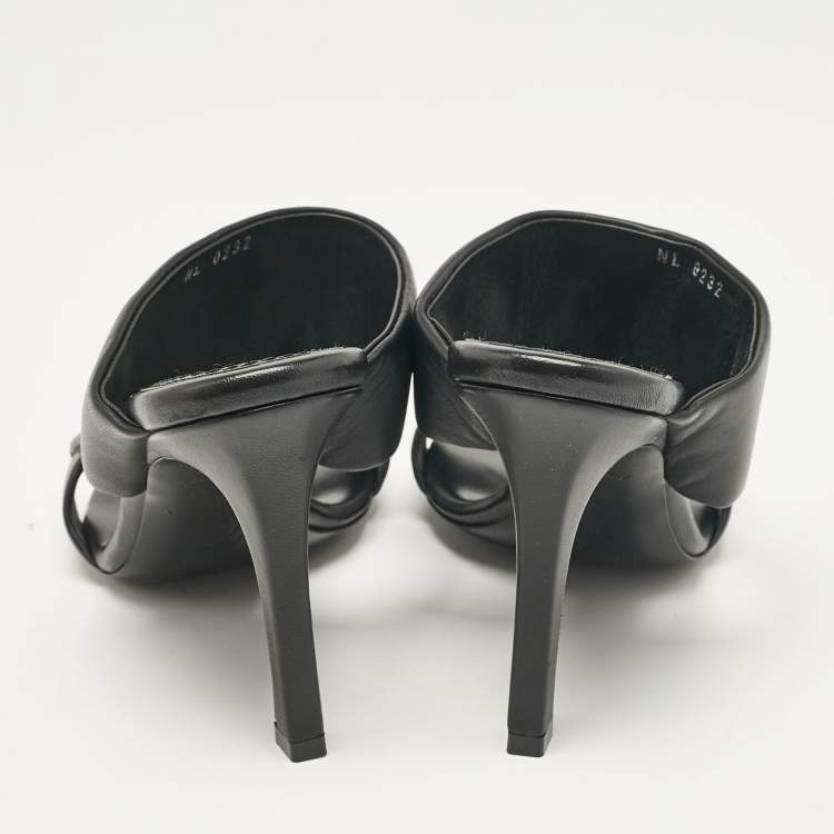Pre Owned Louis Vuitton Black Pleated Leather Slide Sandals Size 38.5