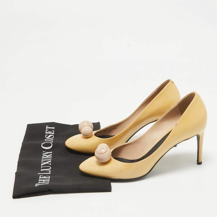 Pre Owned Louis Vuitton Beige Patent Leather Betty Pumps Size 37.5