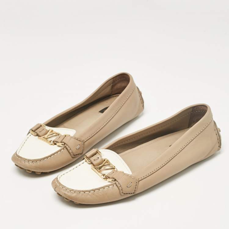 Pre Owned Louis Vuitton Beige/White Leather Oxford Loafers Size 39