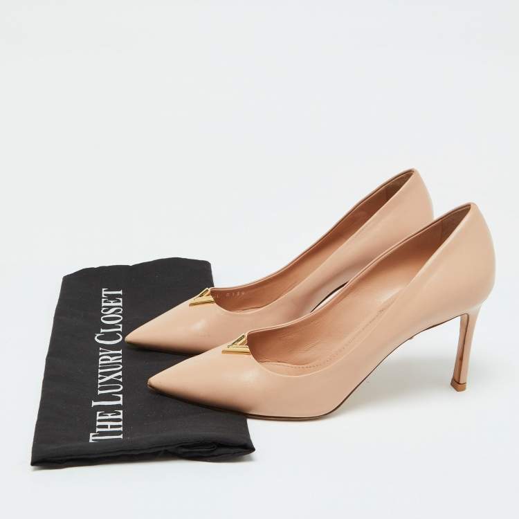Pre Owned Louis Vuitton Beige Leather Heart Breaker Pumps Size 38.5