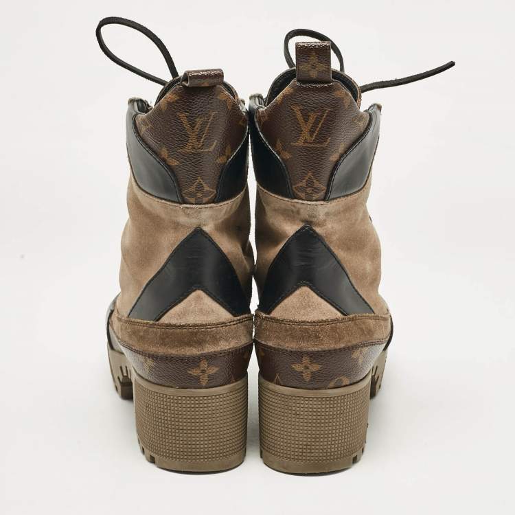 مملوكة مسبقًا Louis Vuitton Beige Suede and Monogram Canvas Laureate Desert Boots Size 39.5
