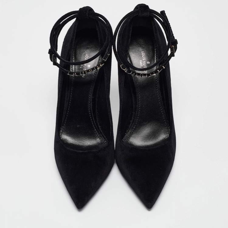 مملوكة مسبقًا Louis Vuitton Black Velvet Pointed Toe Pumps Size 38