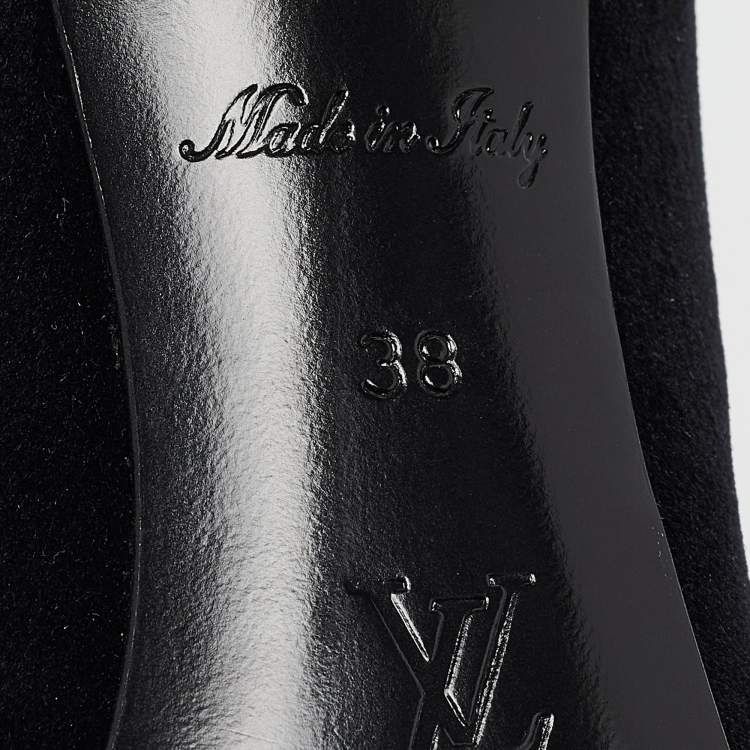 مملوكة مسبقًا Louis Vuitton Black Velvet Pointed Toe Pumps Size 38