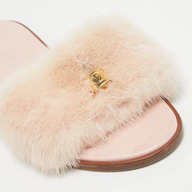 Pre Owned Louis Vuitton Pink Mink Fur Lock It Flat Slide Sandals Size 37