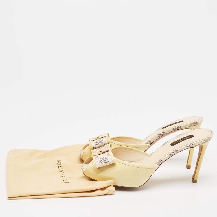 Pre Owned Louis Vuitton Cream Patent Leather Azur Damier Canvas Sandals Size 38.5