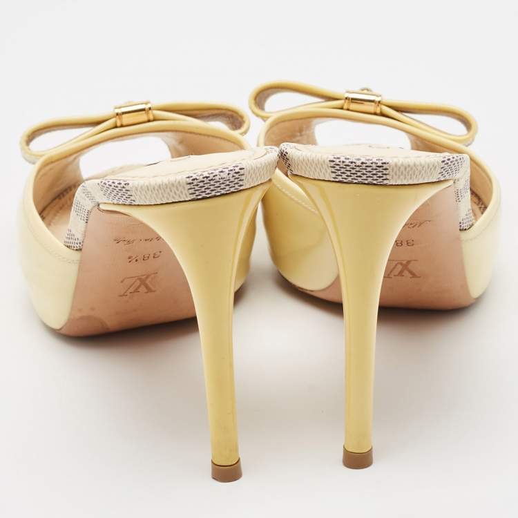 Pre Owned Louis Vuitton Cream Patent Leather Azur Damier Canvas Sandals Size 38.5