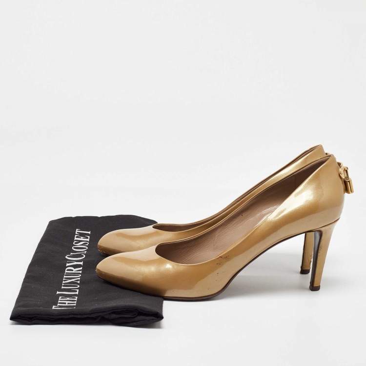 Pre Owned Louis Vuitton Beige Patent Leather Lock It Pumps Size 40