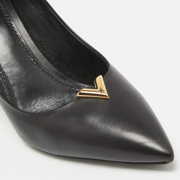 Pre Owned Louis Vuitton Black Leather Heartbreaker Pumps Size 41