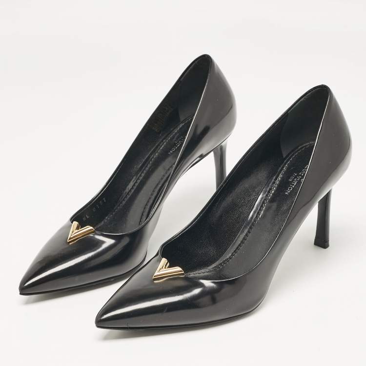 Pre Owned Louis Vuitton Black Leather Heart Breaker Pumps Size 38