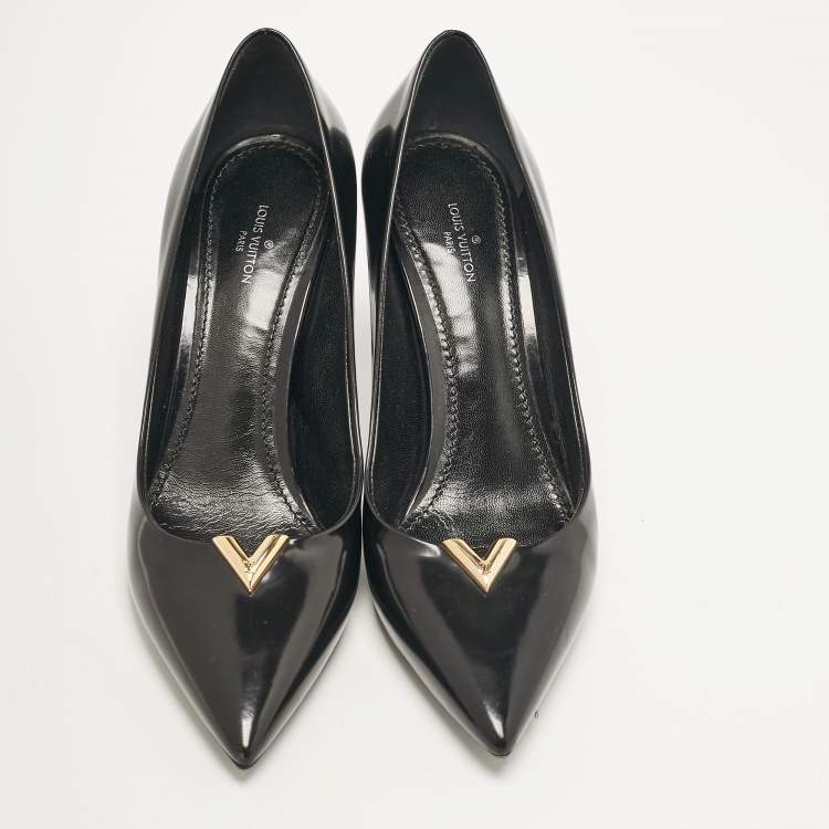 Pre Owned Louis Vuitton Black Leather Heart Breaker Pumps Size 38