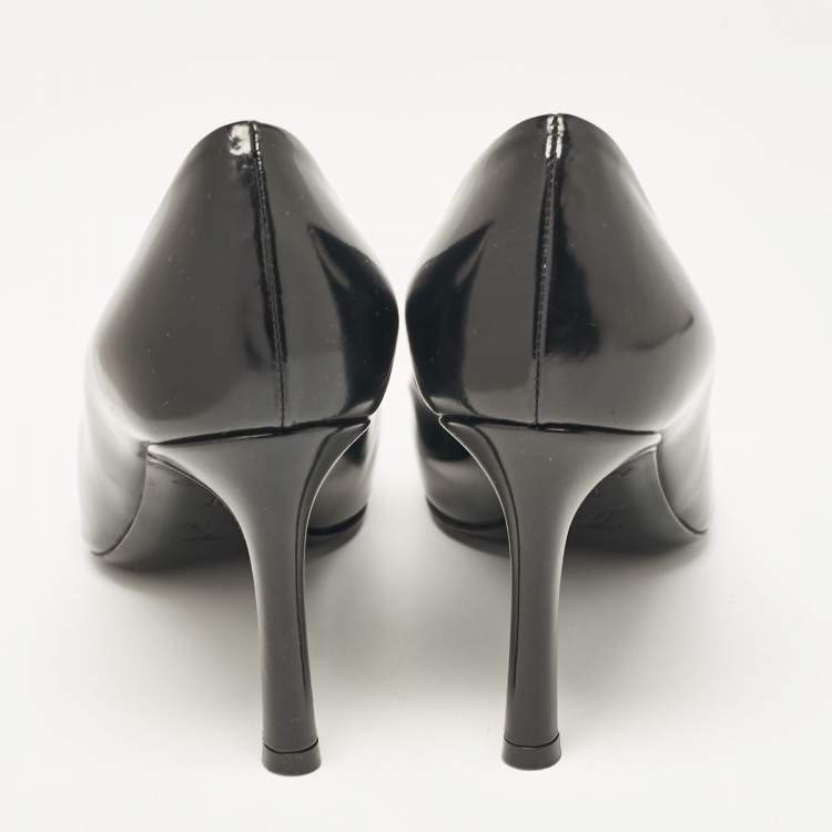 Pre Owned Louis Vuitton Black Leather Heart Breaker Pumps Size 38