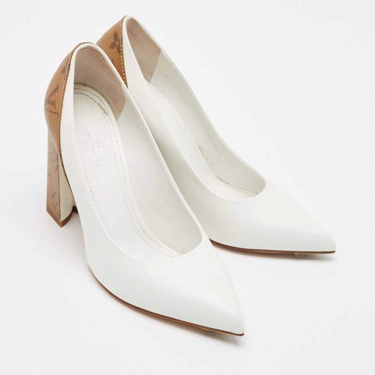 مملوكة مسبقًا Louis Vuitton White/Brown Leather and Monogram Canvas Matchmake Pumps Size 36.5