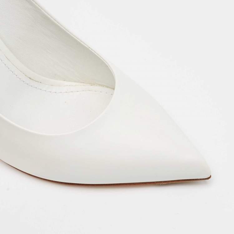 مملوكة مسبقًا Louis Vuitton White/Brown Leather and Monogram Canvas Matchmake Pumps Size 36.5