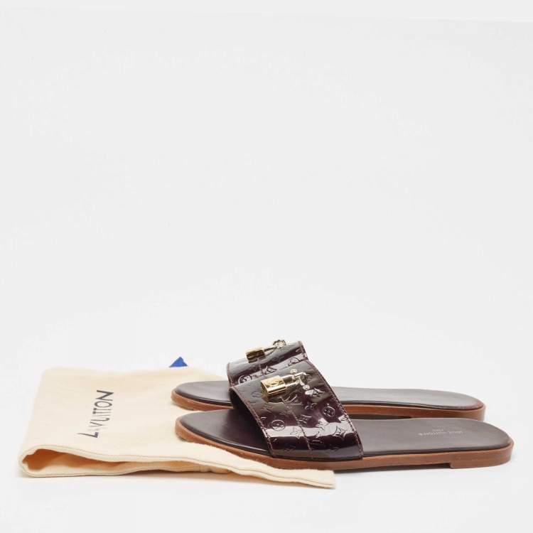 مملوكة مسبقًا Louis Vuitton Burgundy Patent Leather Lock It Flat Sandals Size 40
