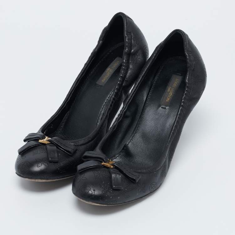 Pre Owned Louis Vuitton Black Monogram Perforated Leather Elba Pumps Size 37