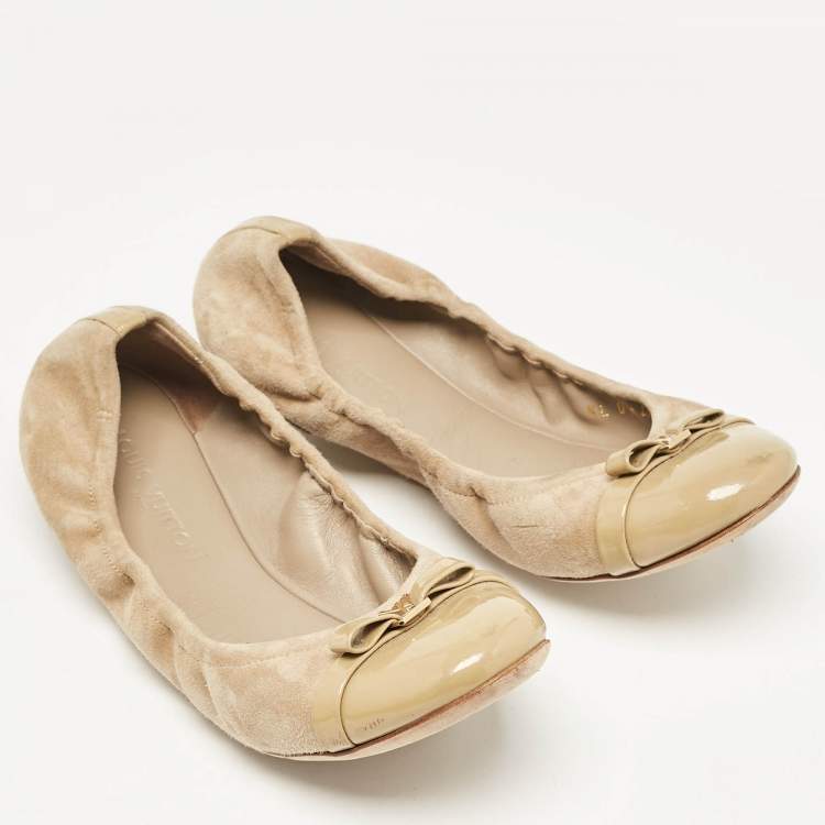 Pre Owned Louis Vuitton Beige Patent Leather and Suede Elba Scrunch Ballet Flats Size 37