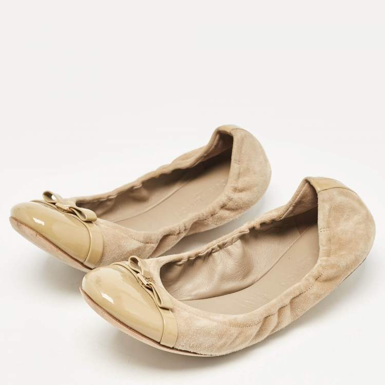 Pre Owned Louis Vuitton Beige Patent Leather and Suede Elba Scrunch Ballet Flats Size 37