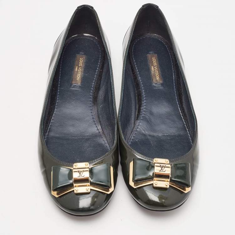 Pre Owned Louis Vuitton Green/Black Patent Leather Ballet Flats Size 37.5