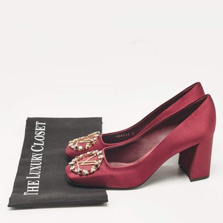 Pre Owned Louis Vuitton Burgundy Satin Crystal Embellished Madeleine Pumps Size 38