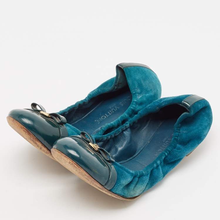 Pre Owned Louis Vuitton Green Patent Leather and Suede Elba Ballet Flats Size 37.5