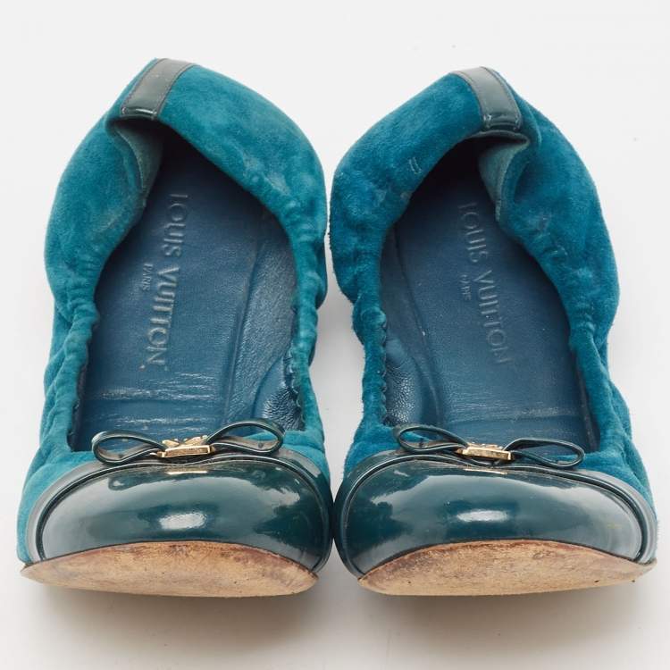 Pre Owned Louis Vuitton Green Patent Leather and Suede Elba Ballet Flats Size 37.5