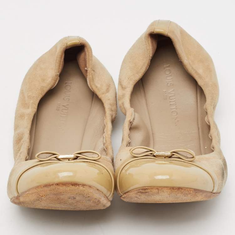 Pre Owned Louis Vuitton Beige Patent Leather and Suede Elba Ballet Flats Size 37.5