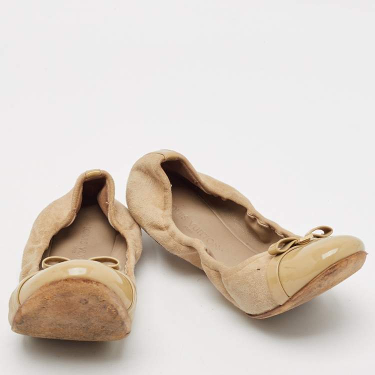 Pre Owned Louis Vuitton Beige Patent Leather and Suede Elba Ballet Flats Size 37.5