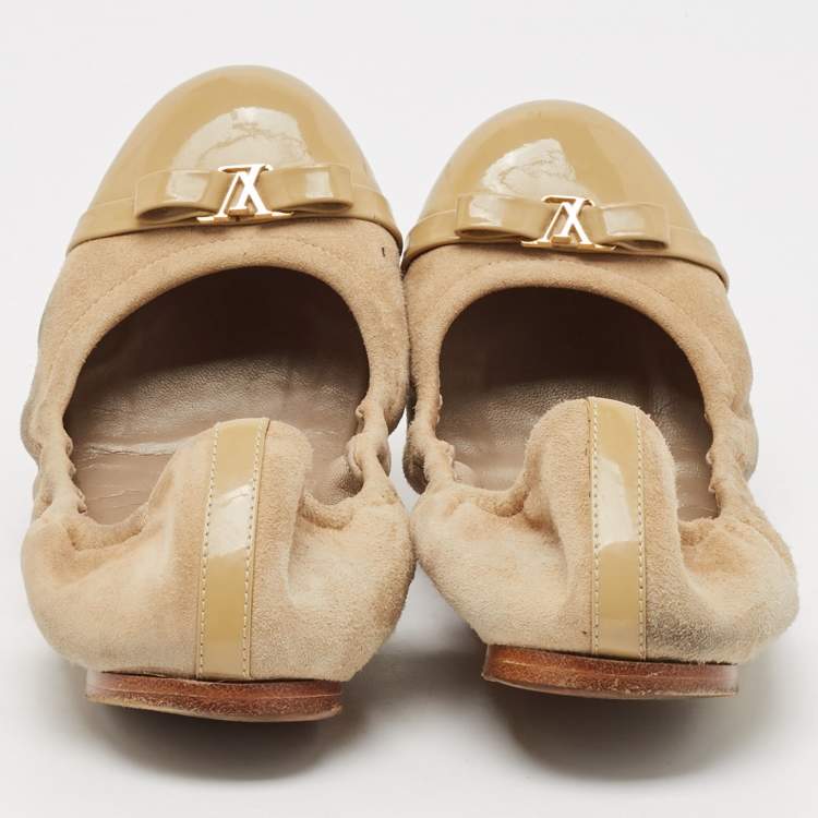 Pre Owned Louis Vuitton Beige Patent Leather and Suede Elba Ballet Flats Size 37.5