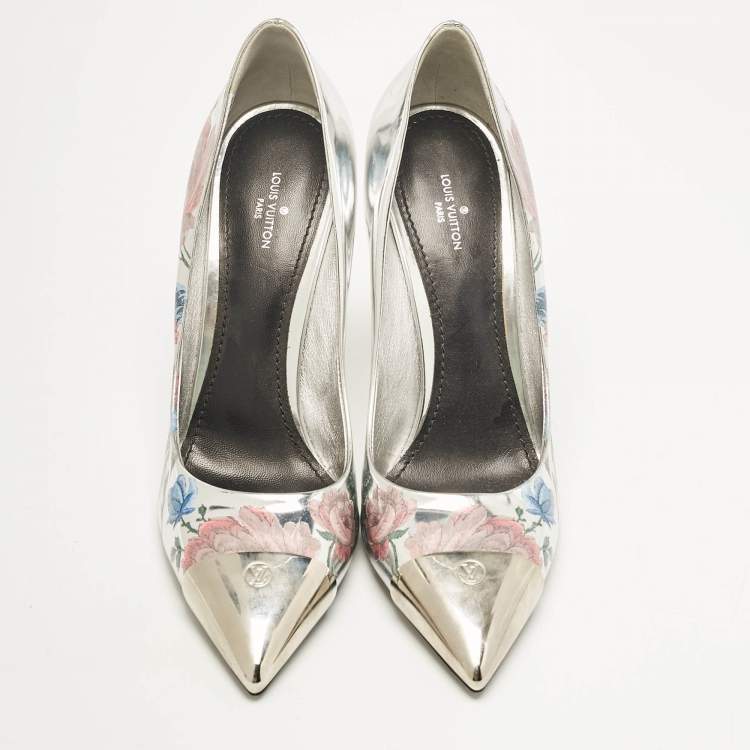Pre Owned Louis Vuitton Silver Patent Leather Chérie Pointed Toe Pumps Size 38.5