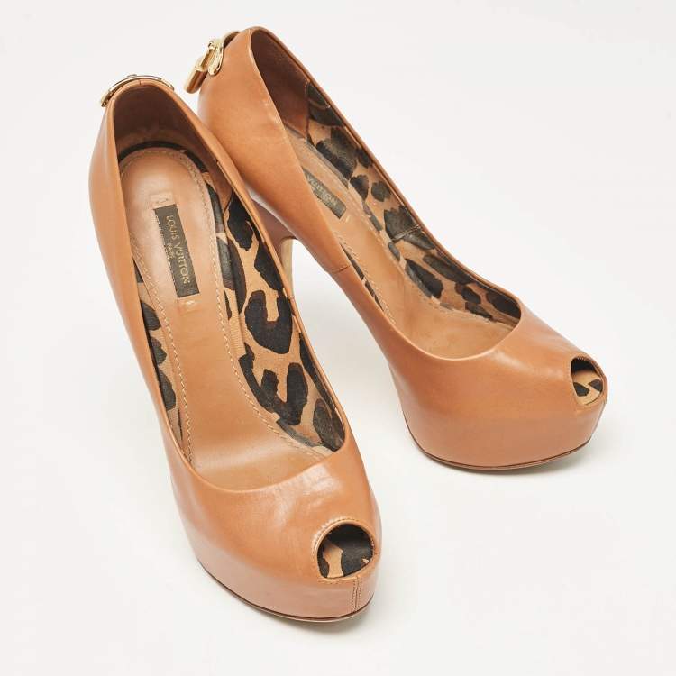 Pre Owned Louis Vuitton Brown Leather Oh Really! Peep Toe Platform Pumps Size 37.5