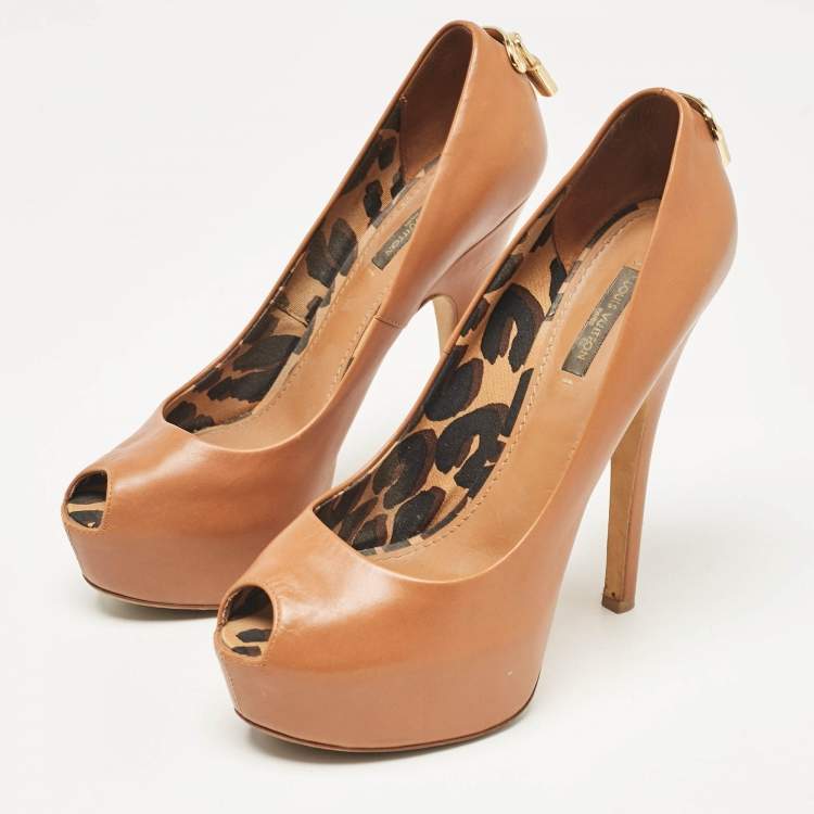 Pre Owned Louis Vuitton Brown Leather Oh Really! Peep Toe Platform Pumps Size 37.5