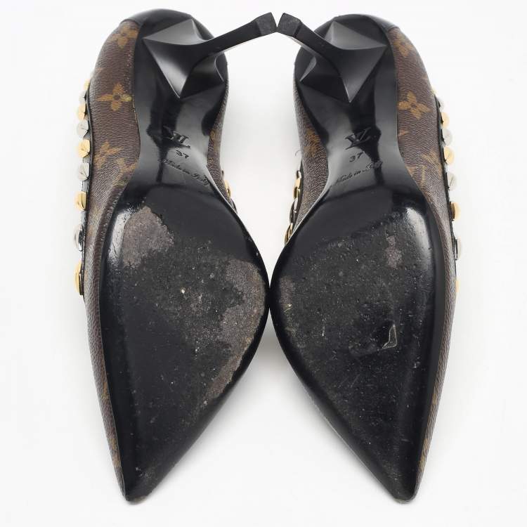 Pre Owned Louis Vuitton Brown Monogram Coated Canvas and Leather Pumps Size 37