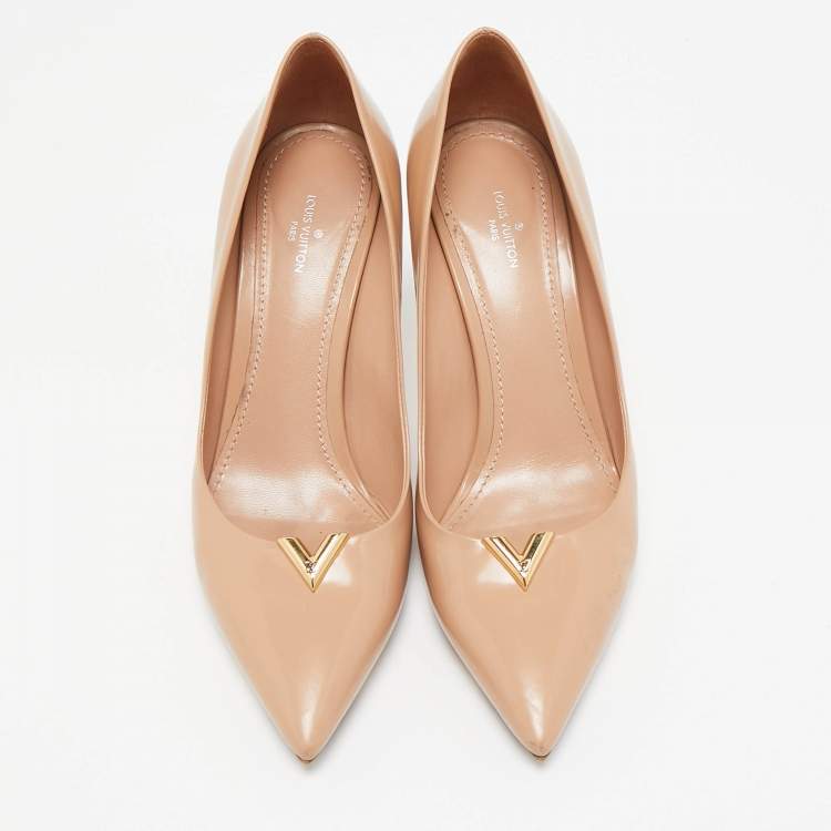Pre Owned Louis Vuitton Beige Leather Heartbreaker Pointed Toe Pumps Size 38.5