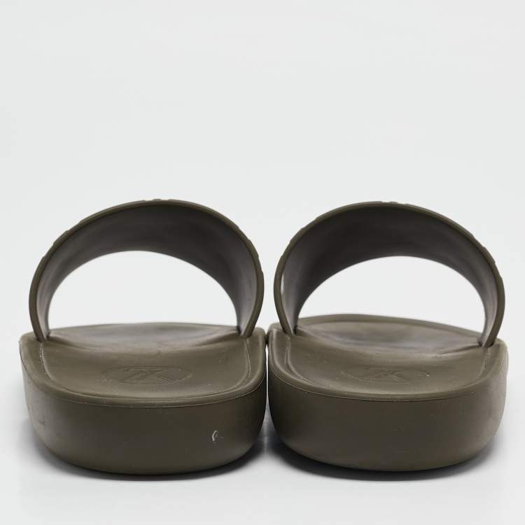 Pre Owned Louis Vuitton Green Green Rubber Sunbath Flat Slides Size 36