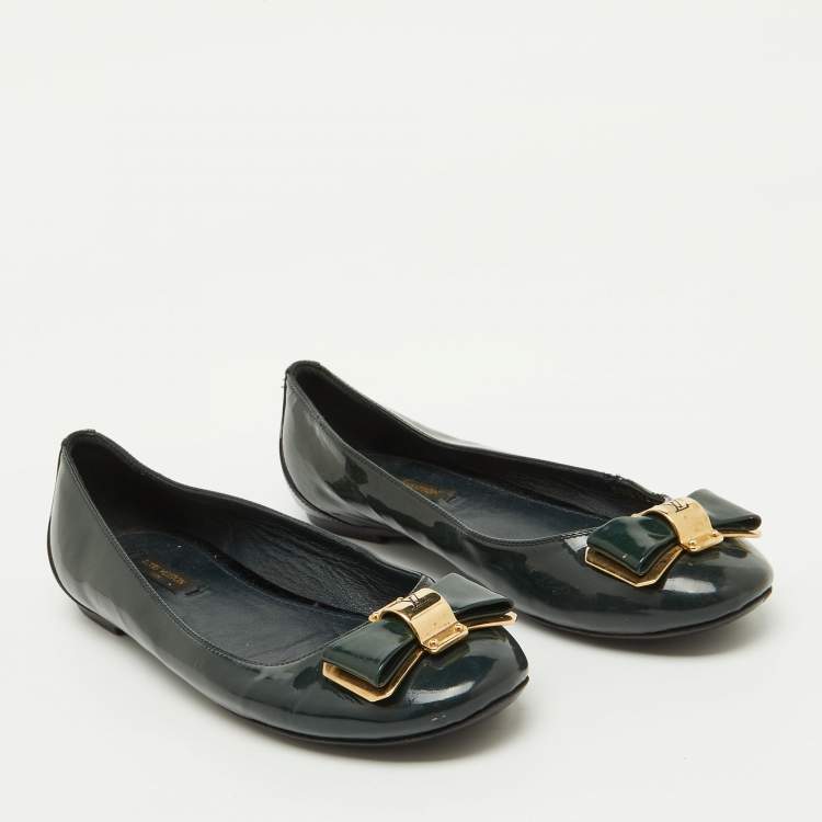 Pre Owned Louis Vuitton Dark Green/Black Patent Leather Bow Ballet Flats Size 36