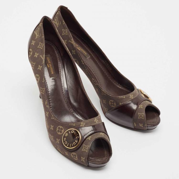 Pre Owned Louis Vuitton Brown Canvas and Patent Leather Judy Peep Toe Pumps Size 38.5