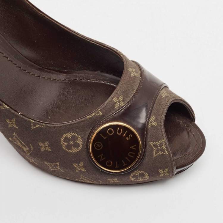 Pre Owned Louis Vuitton Brown Canvas and Patent Leather Judy Peep Toe Pumps Size 38.5