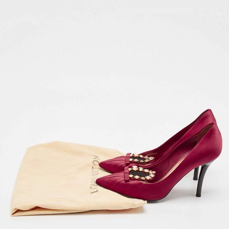 Pre Owned Louis Vuitton Burgundy Lace and Satin Crystal Embellished Pumps Size 38
