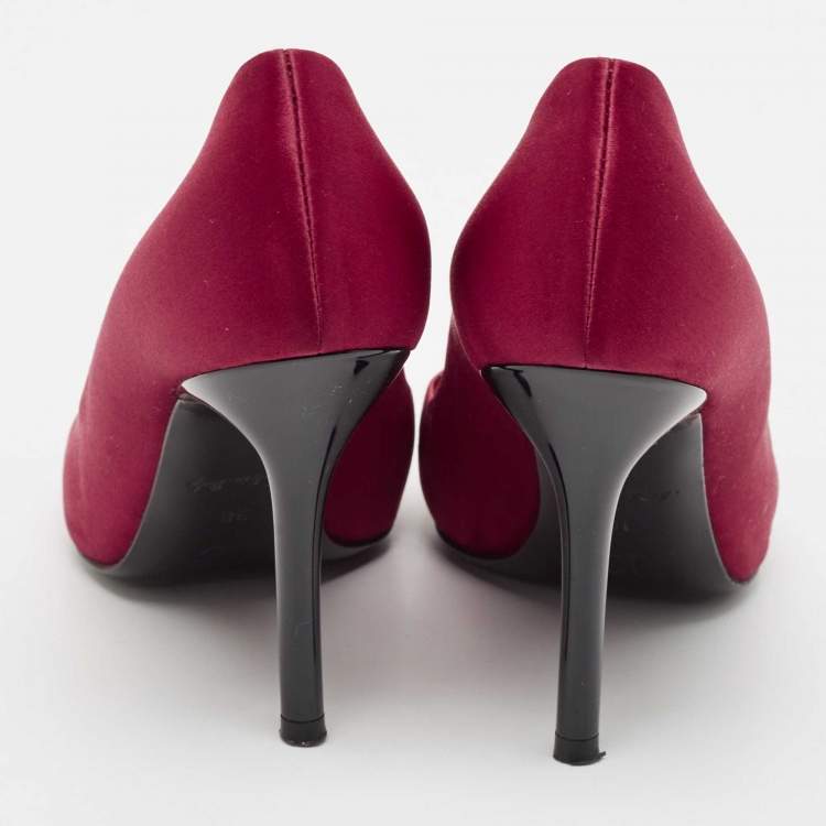 Pre Owned Louis Vuitton Burgundy Lace and Satin Crystal Embellished Pumps Size 38