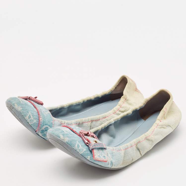 Pre Owned Louis Vuitton Two Tone Denim Buckle Scrunch Ballet Flats Size 41