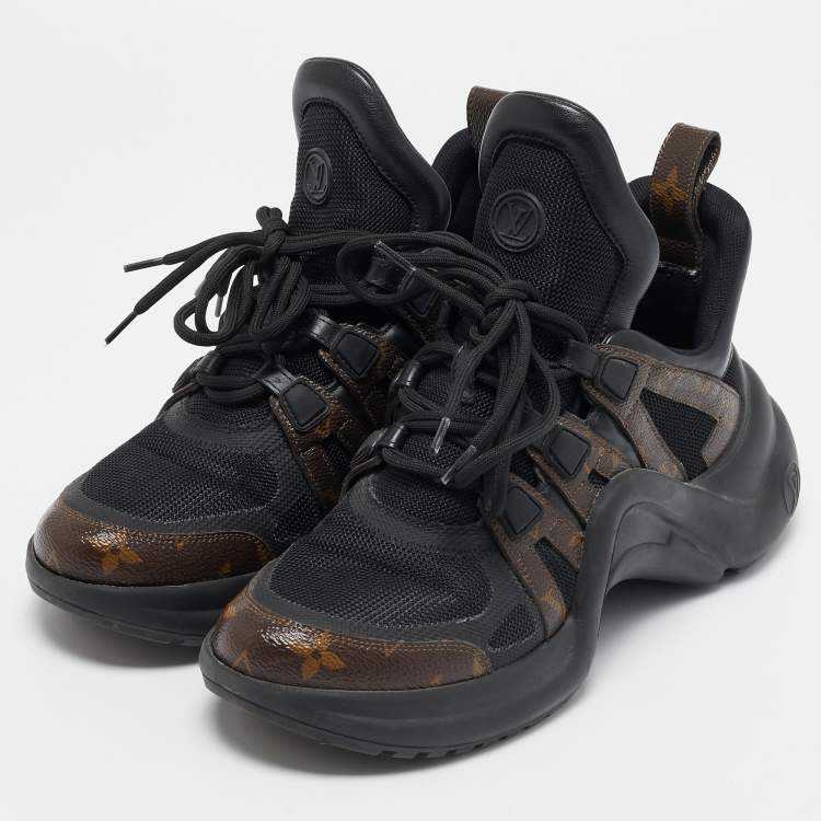 مملوكة مسبقًا Louis Vuitton Black Mesh and Monogram Canvas Archlight Sneakers Size 39