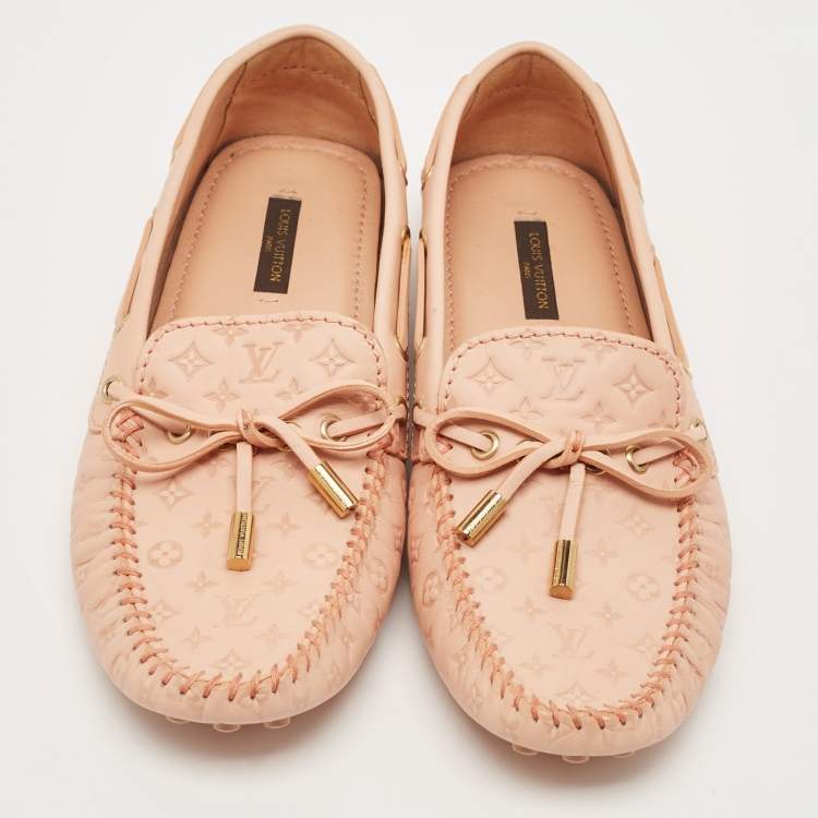 Pre Owned Louis Vuitton Beige Leather Gloria Driver Loafers Size 37.5