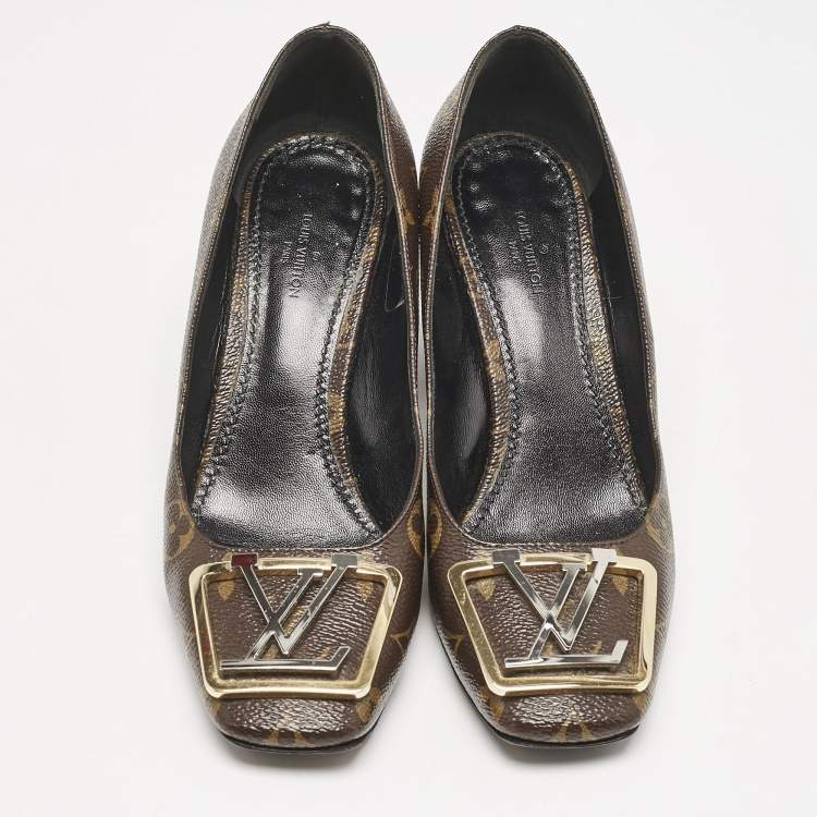 Pre Owned Louis Vuitton Monogram Canvas Medallion Pumps Size 37