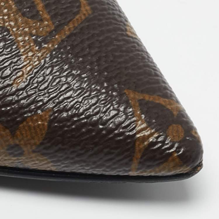 Pre Owned Louis Vuitton Gold Monogram Canvas and Leather Chérie Pumps Size 38.5