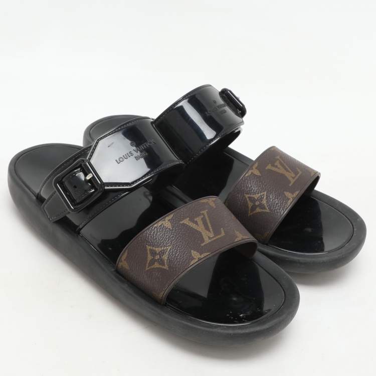 Pre Owned Louis Vuitton Black/Brown Monogram Rubber Sunbath Flat Slides Size 40
