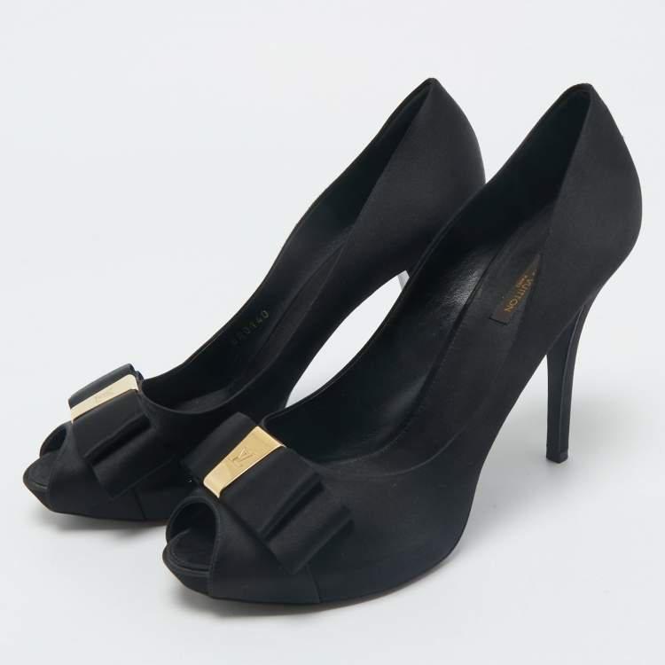 Pre Owned Louis Vuitton Black Satin Peep Toe Platform Pumps Size 40.5